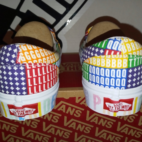 Vans Classic Slip On Pride sz 6.0 Men 7.5 Woman - Picture 8 of 12
